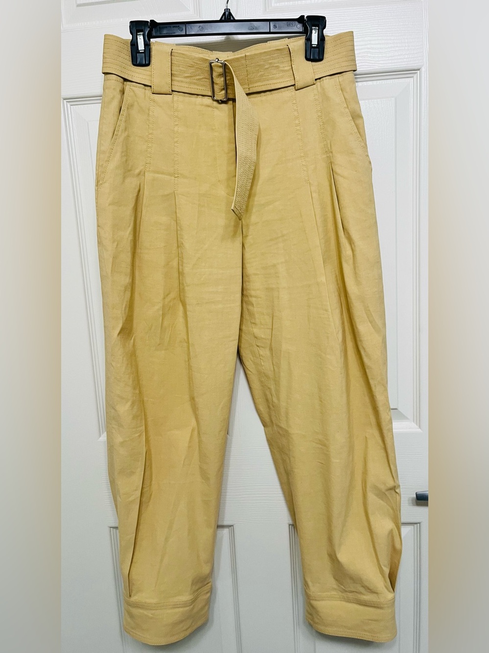 A.L.C. Women  Tan Belted Pleated Pants. Size 8